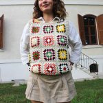 Granny Motifli Örgü Süveter, Model Gülümsüyor