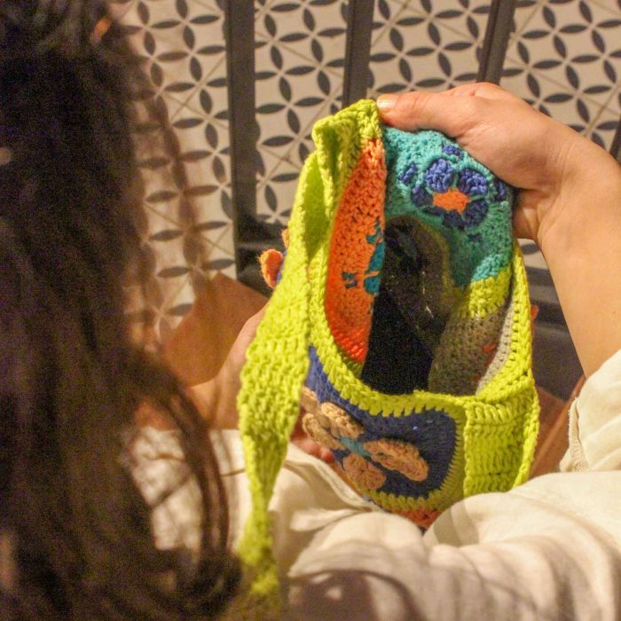 Renkli Çiçek Motifli Yazlık Örgü Çanta – Image 5