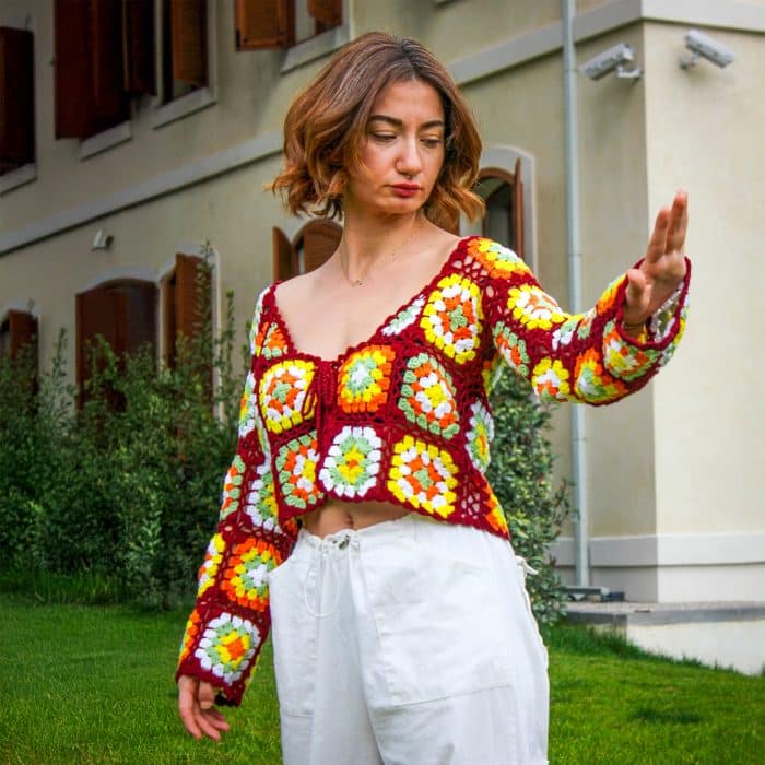 Granny Motif El Örgüsü Hırka – Uzun Kollu, Renkli ve Özgün - Görsel 4
