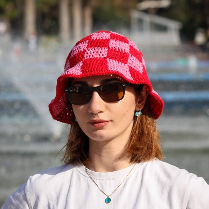 Damalı Renkli  Bucket Şapka – Unisex, Pembe ve Kırmızı — изображение 7