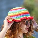 Gökkuşağı Bucket Şapka - El Yapımı, Renkli, Canlı – Image 4