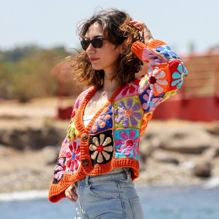 3D Çiçekli Motif Hırka | 30 Saat El Emeği – Bild 2