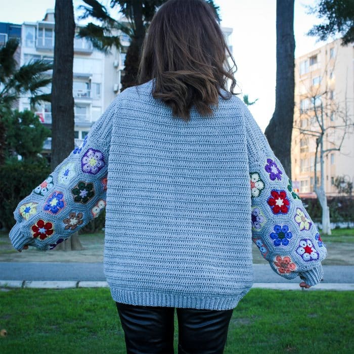 Afrika Çiçek Motifli Oversize Sweatshirt - El Örgüsü, Renkli & Özgün - Görsel 2