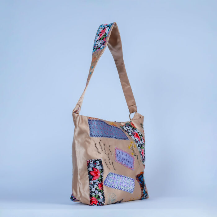 Bal Köpüğü Rengi İleri Dönüşüm Omuz Çantası | Japon Boro Sanatından Esinlenildi - Görsel 7