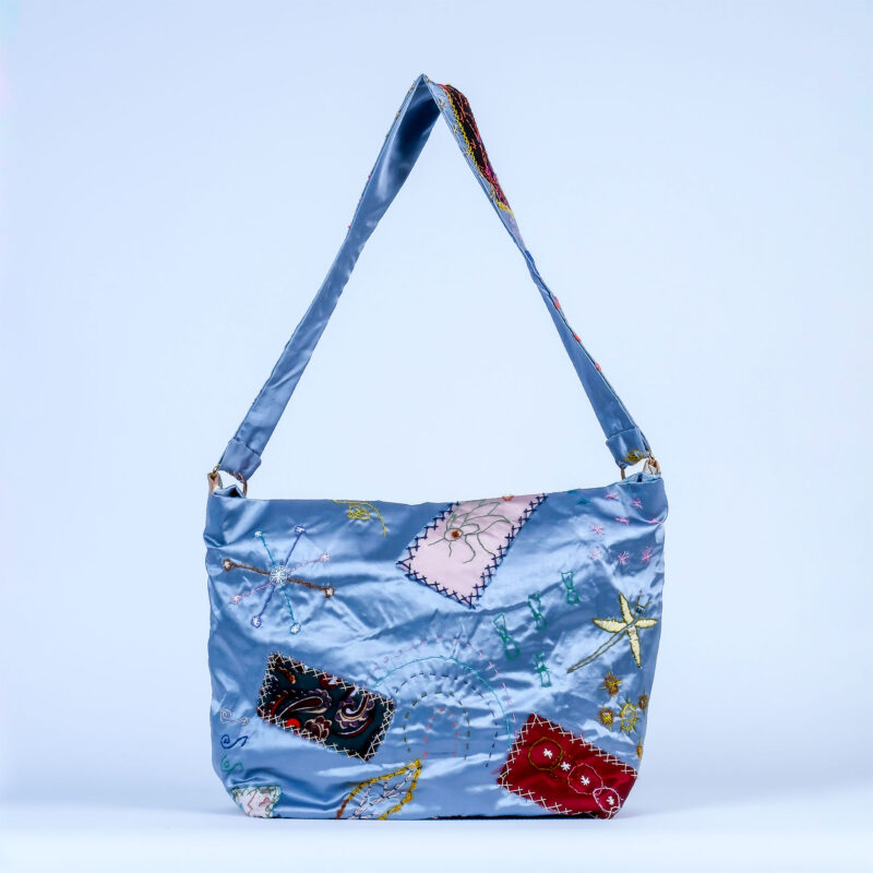 mavi saten omuz çantası