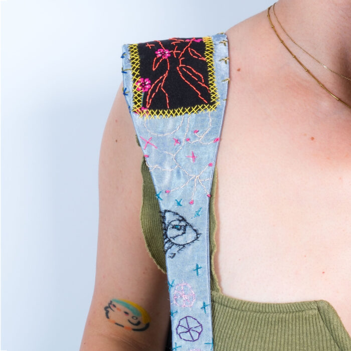 İleri Dönüşüm Mavi Saten Omuz Çantası – %100 Artık Kumaşlardan — изображение 8