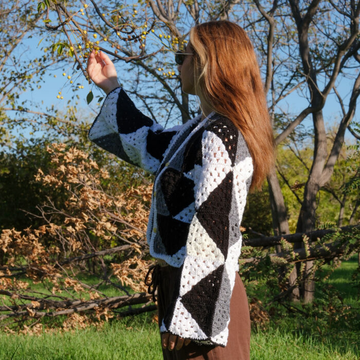 Siyah Beyaz Mozaik Üçgen Desenli Hırka - Görsel 8