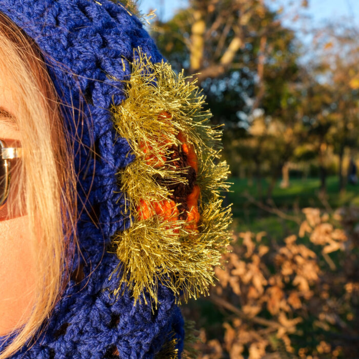 Çiçek Desenli Püsküllü Balaklava – Image 11