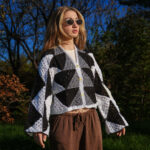 üçgen desenli hırka